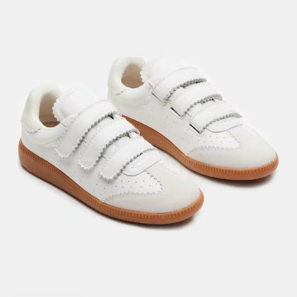 Steve Madden White Sneakers with Gum Sole - Triple Strap - Never worn - Picture 2 of 5